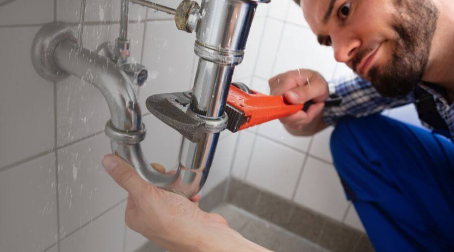 Professional emergency plumbing in Bates, OR